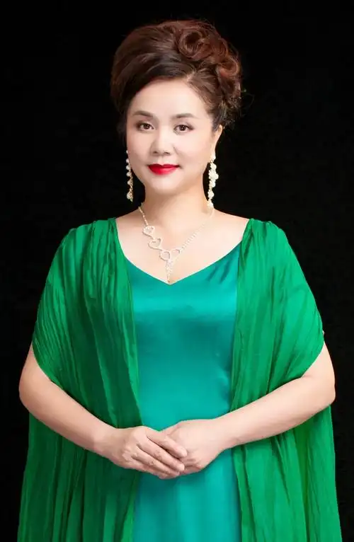 【专家讲座】著名女高音歌唱家付辽源教授莅临我校指导工作