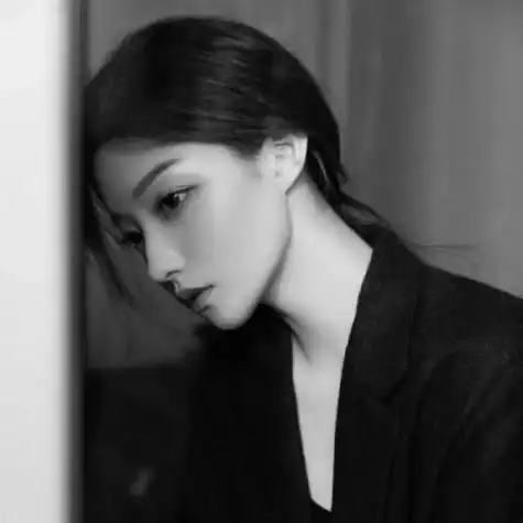 qq女生头像霸气超拽社会黑白