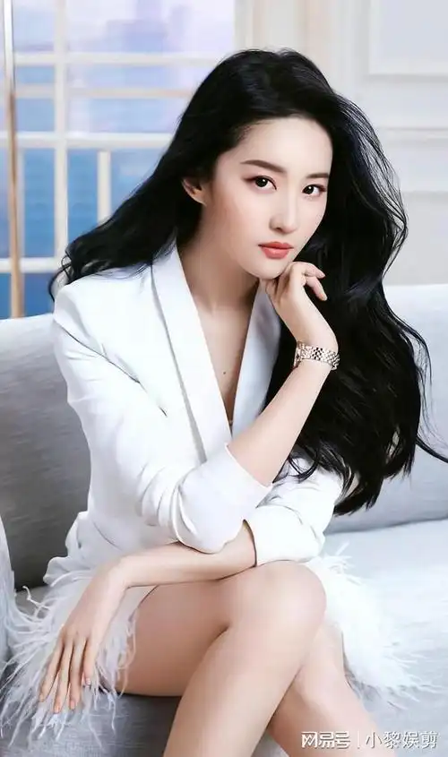 刘亦菲清纯可爱美美照片来了