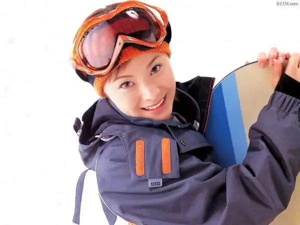 该片讲述了阿尔芭和娜塔莎在意大利首都罗马相遇