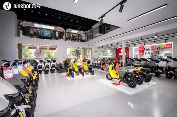 九号旗下明星产品,包括智能电动车,滑板车,平衡车,卡丁车等悉数出现
