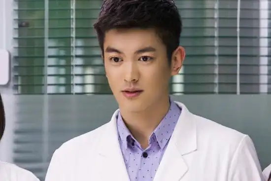 《青年医生》感人 杜江:与父争执为亲身经历
