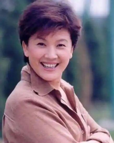 她是优秀演员,为拍戏而打胎导致不孕,如今67岁终于收获幸福_宋春丽