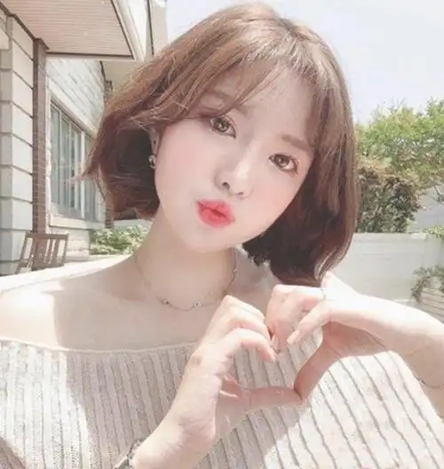 大脸女生适合的发型6款不同的发型图片完美拯救大脸女孩