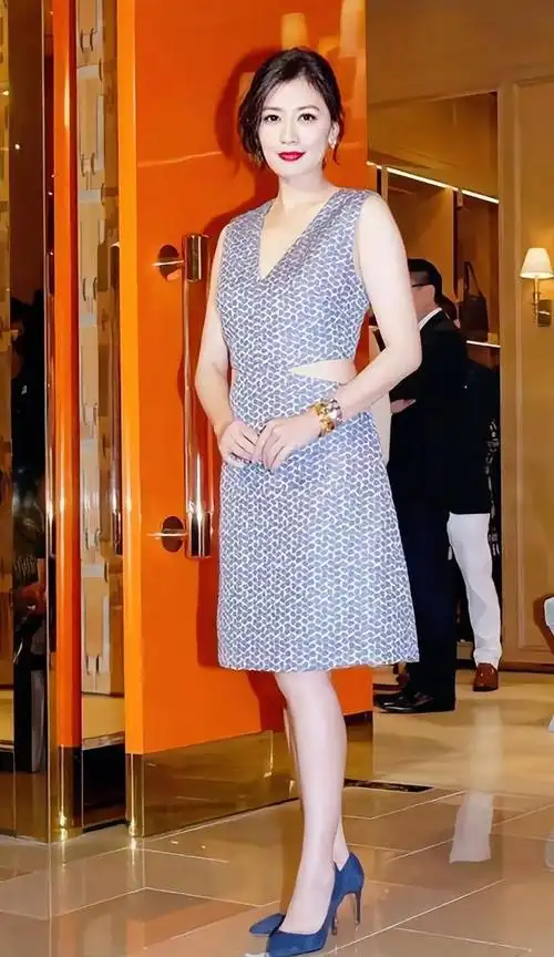 贾静雯怎么看都是那么美