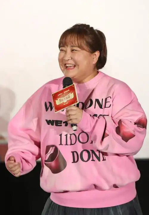 面相变了?贾玲近照曝光,体重反弹回归原状,网友评论一边倒