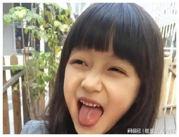 赵薇"女儿"因长得太好看,被全网禁止整容,如今16岁变化太大