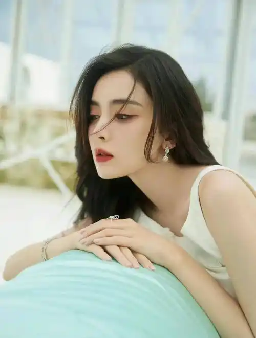 颜值身材气质都是顶级_迪丽热巴_柳岩_古力娜扎