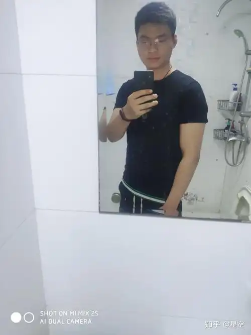 男生身高1米8体重180斤是不是太胖了? - 知乎