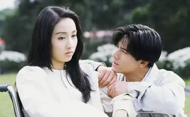 tvb女神黎姿:22岁搭档体操王子李宁,23岁搭档巅峰郭富城