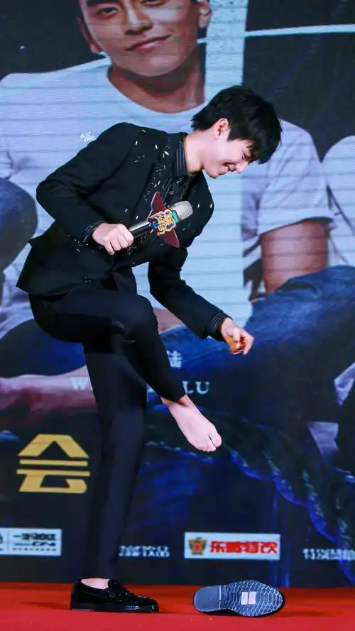 王俊凯 170406 高能少年团发布会 高清