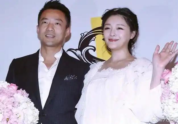 求婚只晒戒指,文案重点:我更爱马筱梅|大s|张雨绮|安以轩_网易订阅