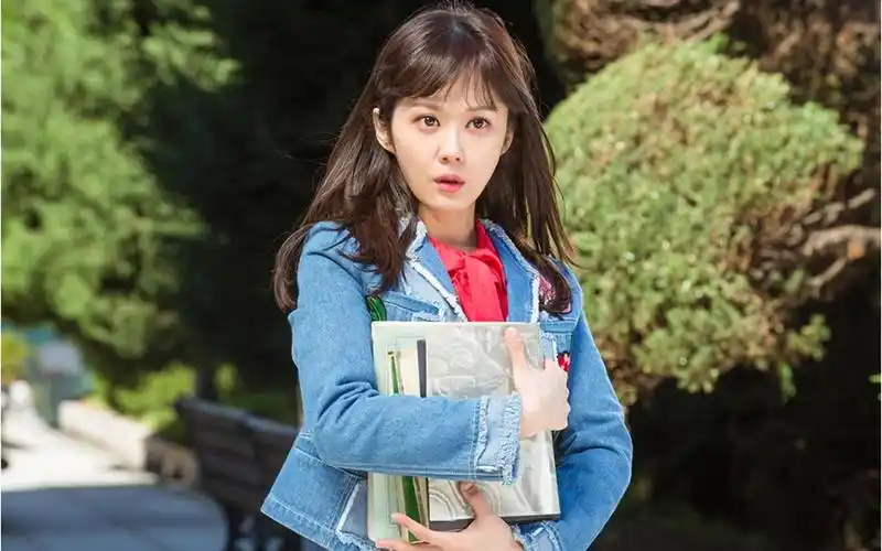 38岁张娜拉走红毯,曾鬼灵精怪的她没了"灵气"_网易订阅