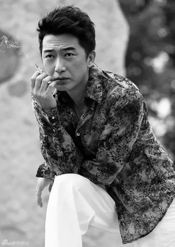 组图:邵峰时尚大片曝光 演绎文艺熟男_高清图集_新浪网