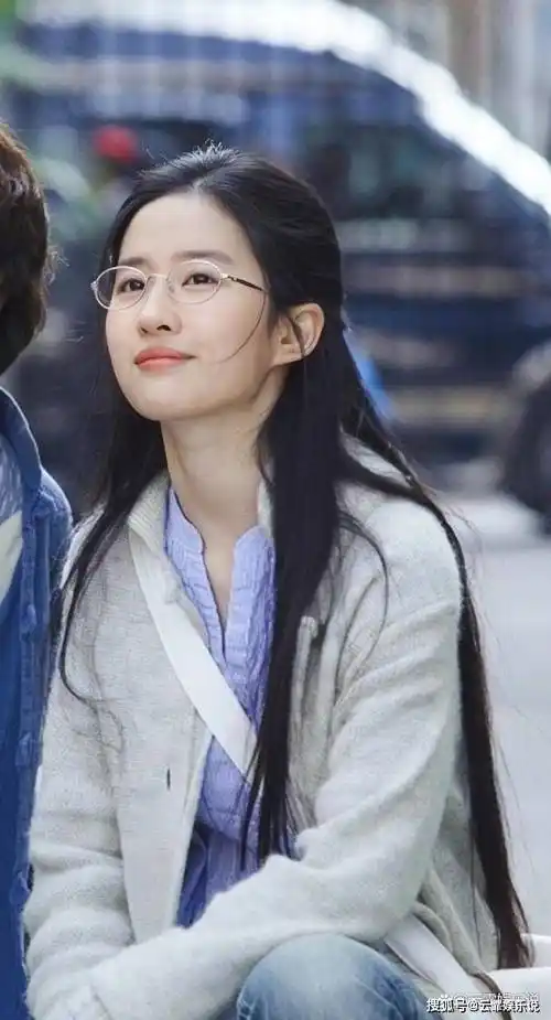 有风的地方刘亦菲主演现代剧了还是田园治愈风