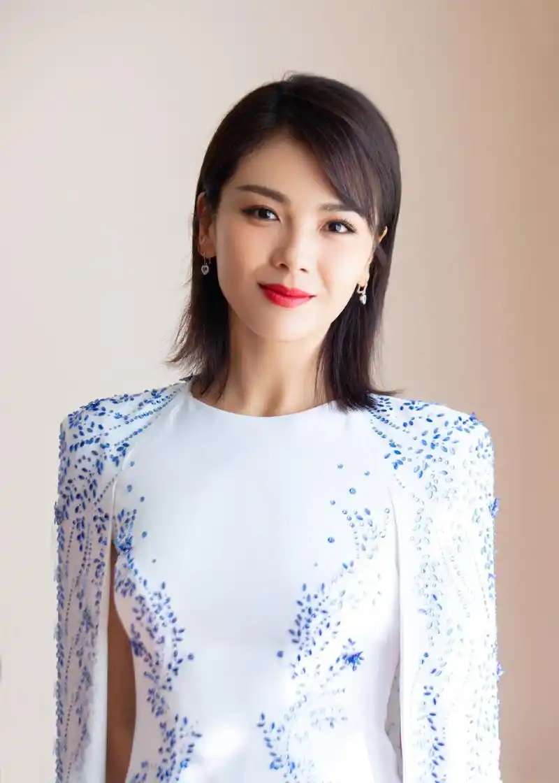 刘涛写真美图:风姿绰约,温婉动人