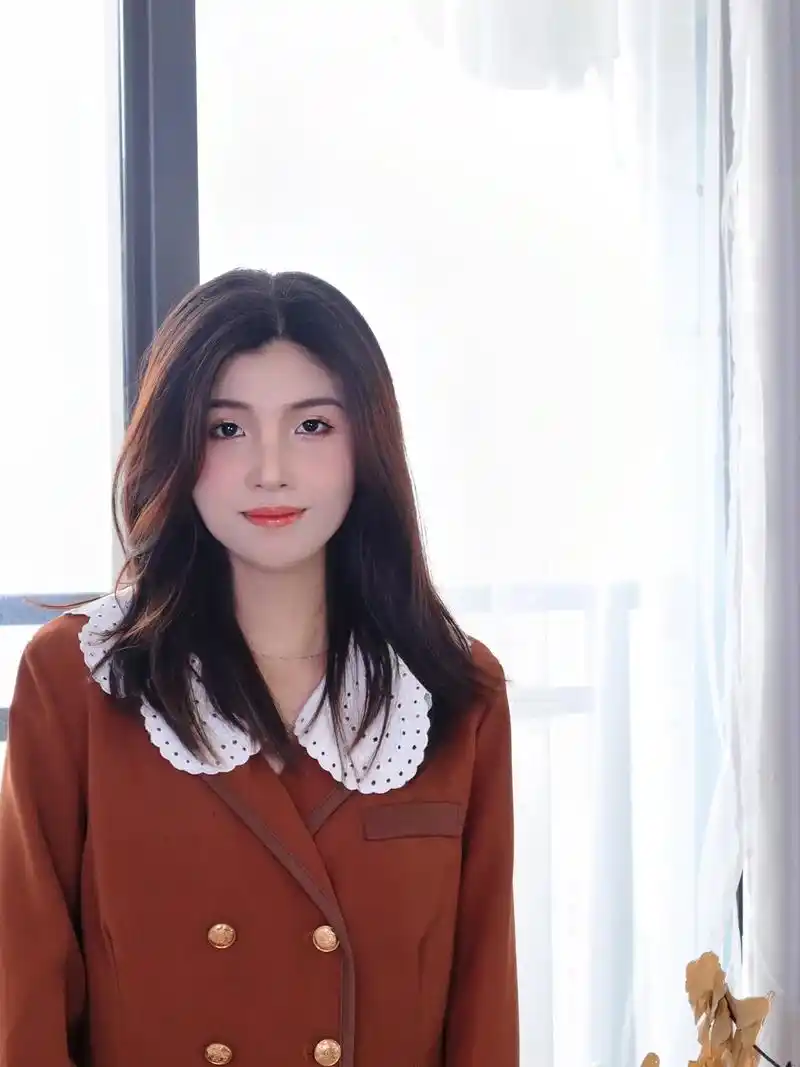 普通人的照片(朋友圈里说我头发没型也好卡粉也好黑眼圈没p也好 - 抖