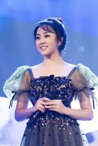 启航2018:金婷婷,张英席联袂演唱《世界向东看》