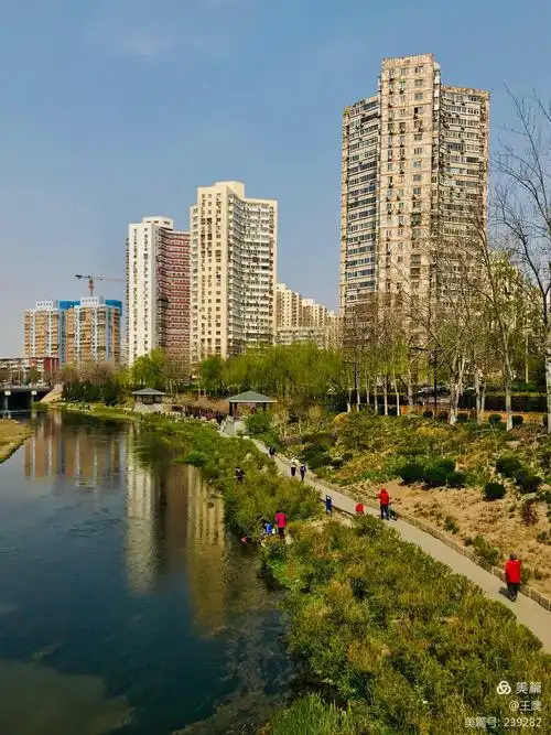 臭水沟变身公园——凉水河
