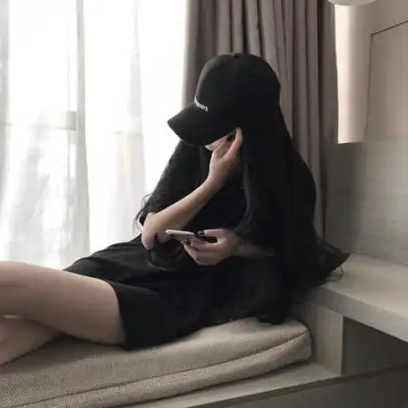 2018最火的抖音快手女生头像_24张个性时尚美女头像图片