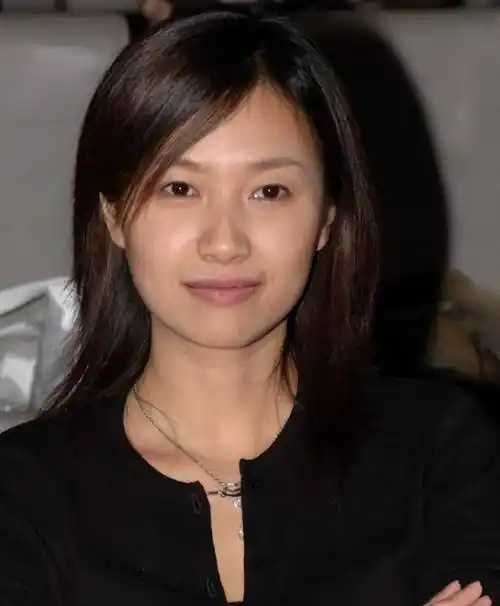 揭秘"风流才女"徐静蕾:49岁仍沉迷恋爱,坚持未婚之谜!