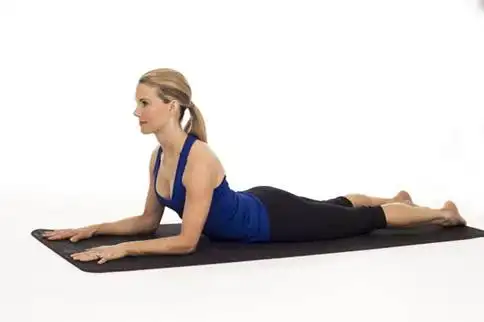 三个瑜伽动作放松斜方肌