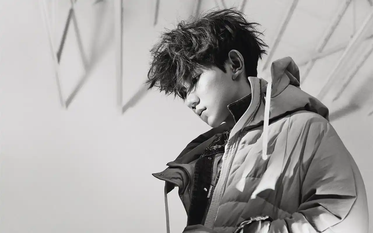 王源冷峻帅气写真图片桌面壁纸