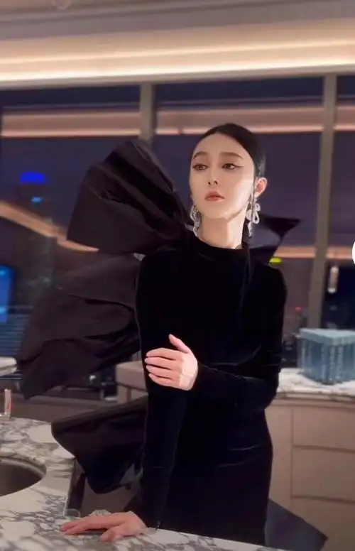 范冰冰受访首谈被封杀:成劣迹艺人陷入低谷期,爱情失利不想结婚