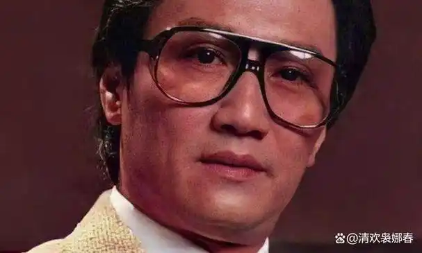 谢贤年轻时容貌有多惊艳?看到照片后,网友:10个谢霆锋也没他帅