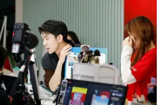 李佳琦直播间:以内容撬动直播电商"新潜能"-新闻频道-和讯网