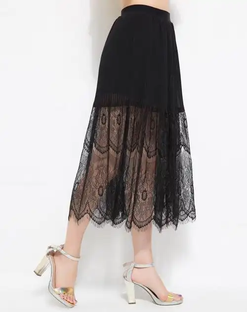 黑色蕾丝轻盈镂空半身裙