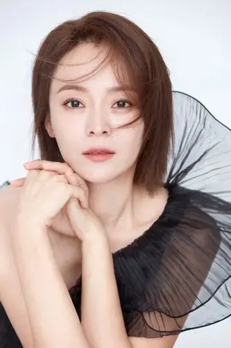 com 由著名导演周琦执导,实力演员王嘉领衔主演的的红色抗战