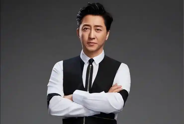 庾澄庆遭传"突发心脏病亡", 经纪人回应了,刘德华:这个我熟_谣言_哈林