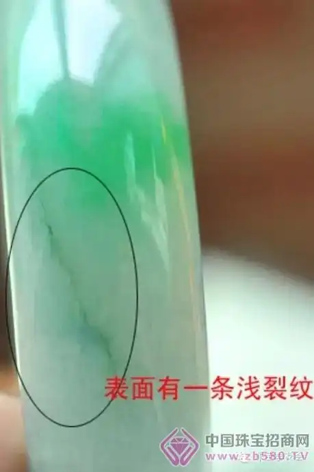 翡翠的石纹裂纹石花的区别