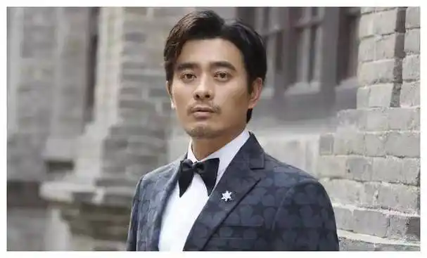 陈龙的明智之选:与同行闪婚,今生最佳决策,完美伴侣!_家庭_章龄_婚姻