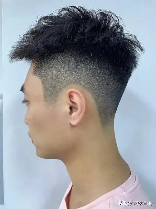 摩根烫烫后效果图摩根烫男生图片