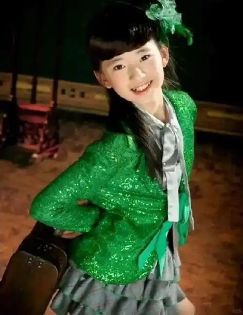 赵露思上学时期旧照