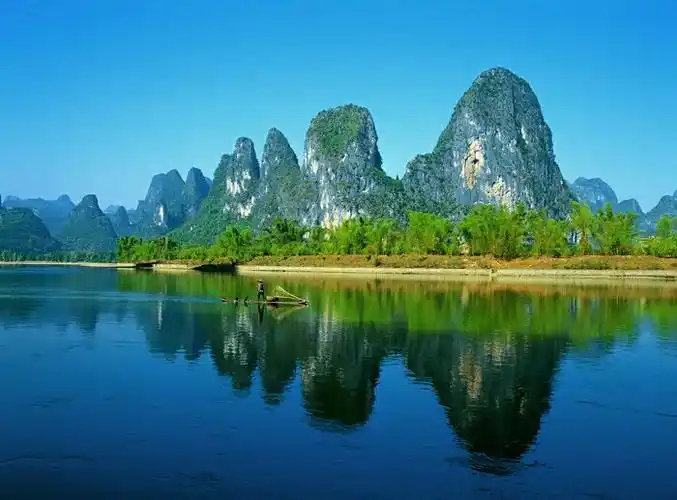 青山绿水美桂林