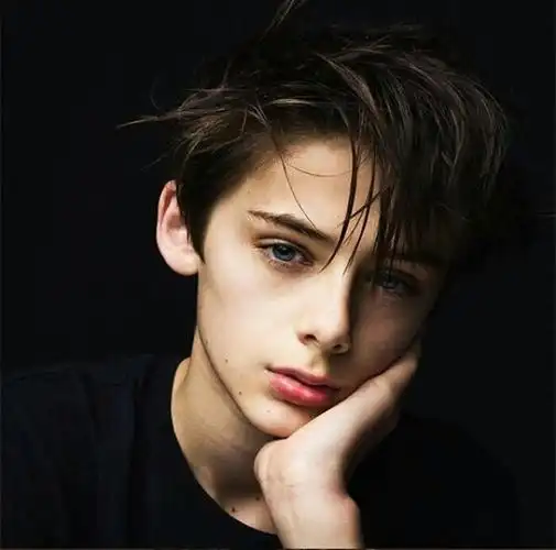 世界上最帅的男孩被封为世界最帅的小男孩