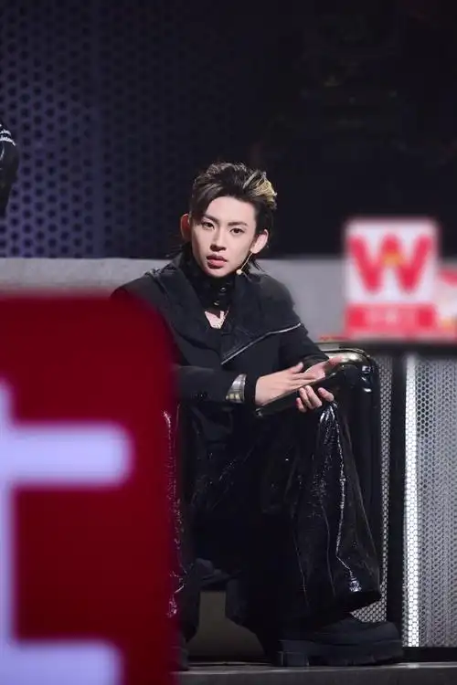 小鬼唱live松弛感拉满##说唱梦工厂