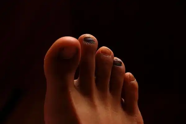 【图】谁的大脚(供图/秦隆)