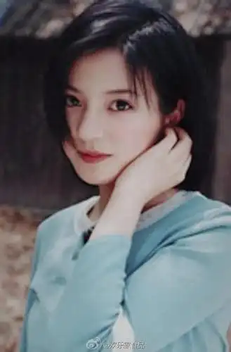 重看情深深雨蒙蒙,赵薇年轻的颜真是惊为天人