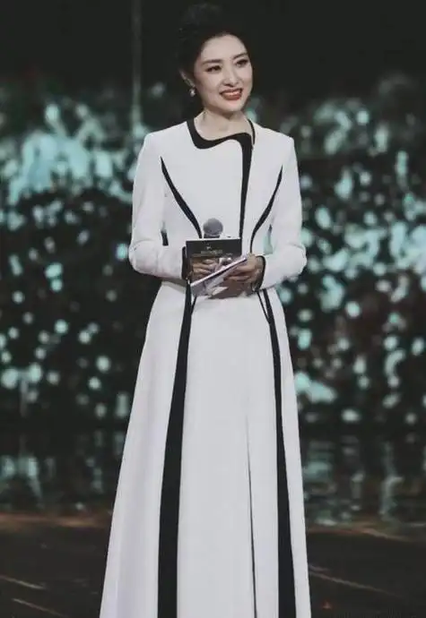 周涛身高168cm毕业于北京广播学院中国著名女主持人