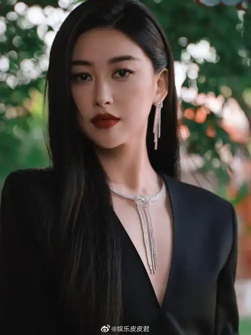 朱珠的美在于迷人的那种性感,越看越着迷的那种……_高清图集_新浪网