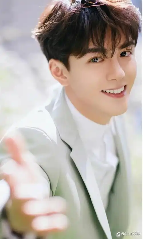 曾惨遭质疑的曾舜晞,今晒照《莲花楼》,一手好牌究竟打成了怎样