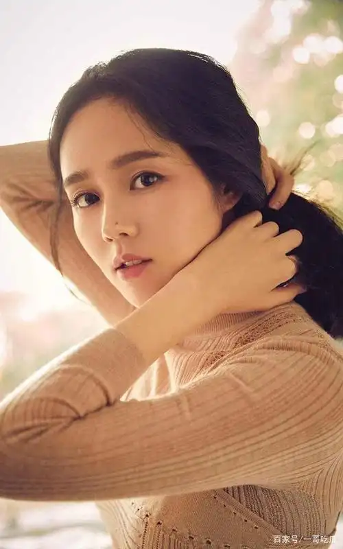 韩国著名女星韩佳人组图,五官真的精致!