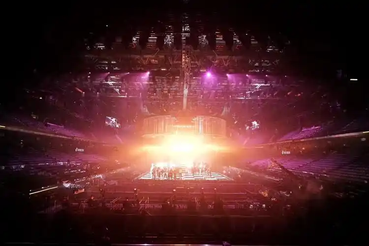 昨晚的 @江苏卫视跨年演唱会 简直是神仙舞台