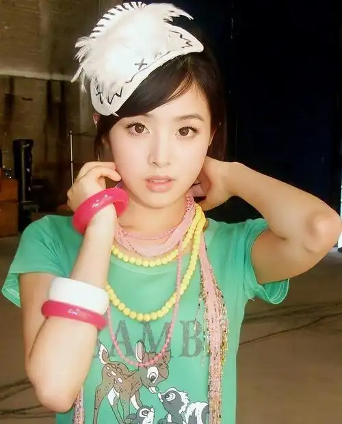 张含韵古早旧照