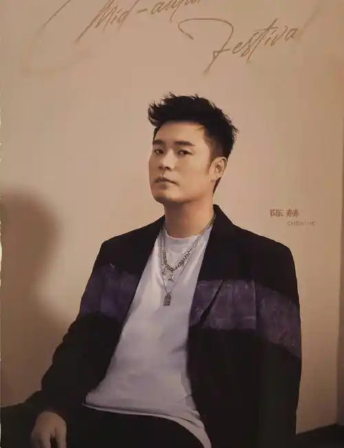 陈赫否认张子萱怀三胎,张子萱近照穿露腰装小腹平坦,状态似少女_娱乐