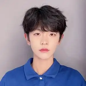 男士头套假发帅气斜刘海图片